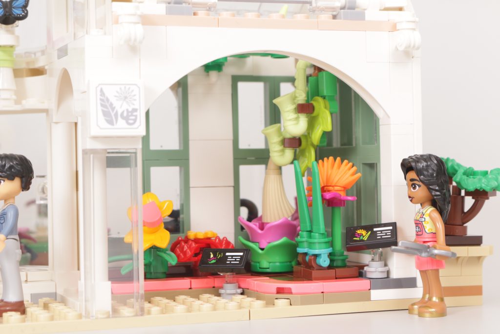 LEGO Friends 41757 Botanical Garden review 18 1024x683
