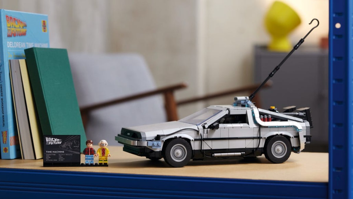 New LEGO 10300 Back to the Future Time Machine image shows off the Flux Capacitor