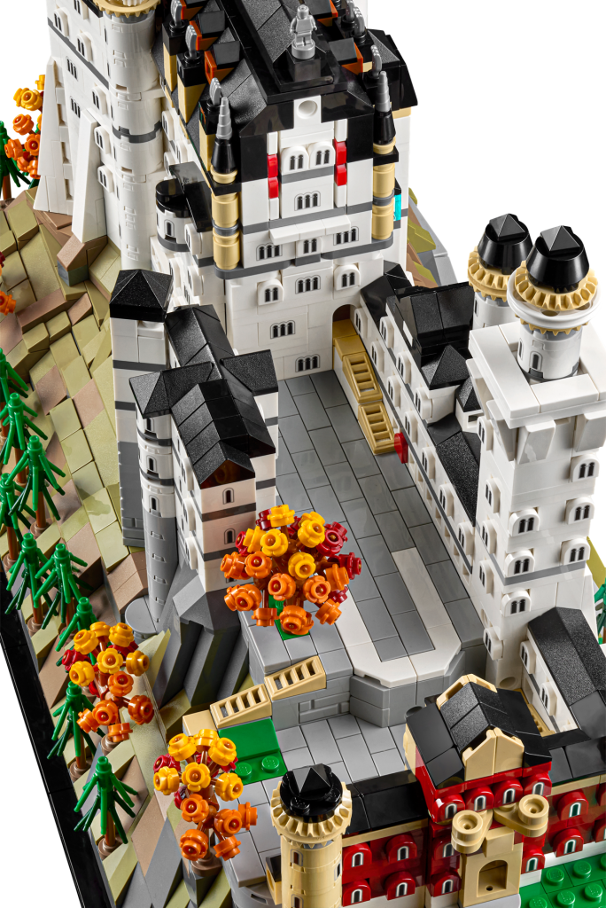 LEGO Architecture 21063 Neuschwanstein Castle 4 684x1024