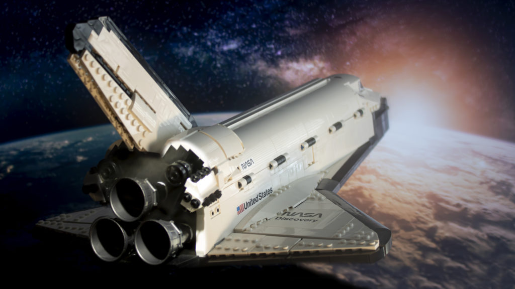 Lego Creator Expert 10283 NASA Space Shuttle Discovery featured 5