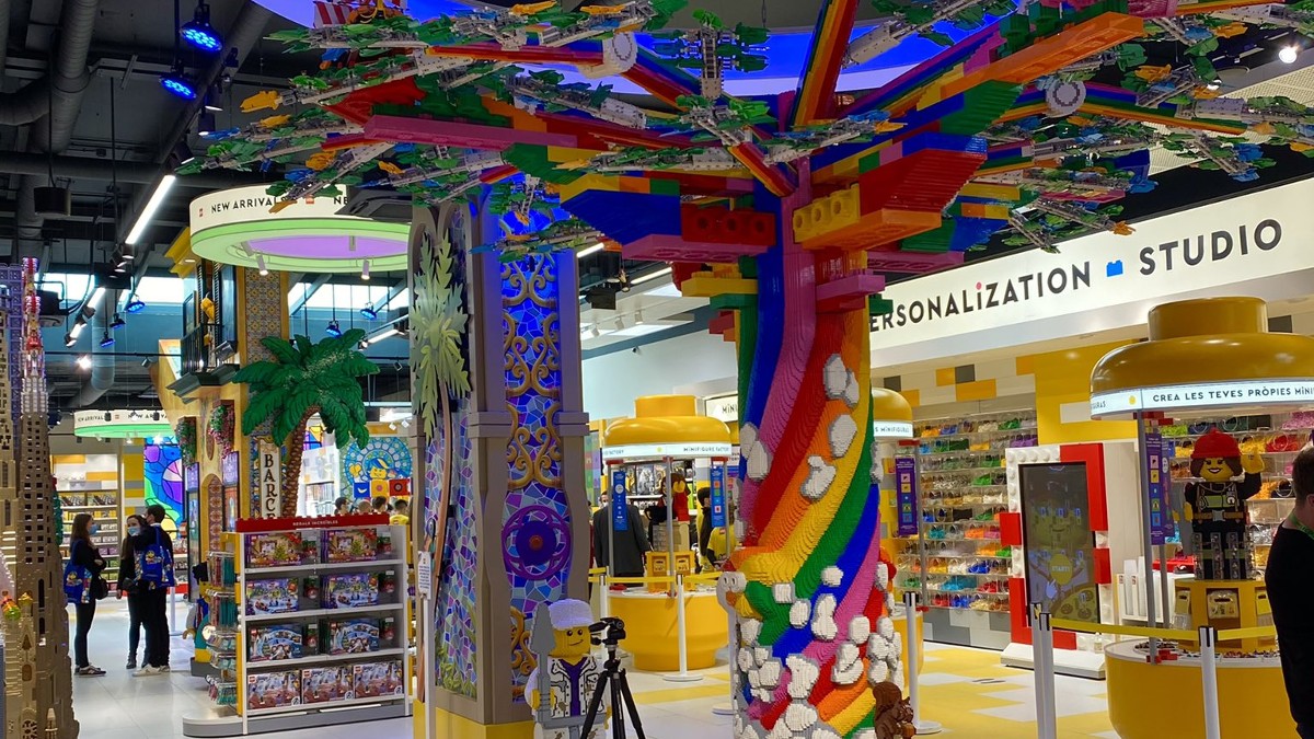 Take a look inside the Barcelona LEGO flagship Store