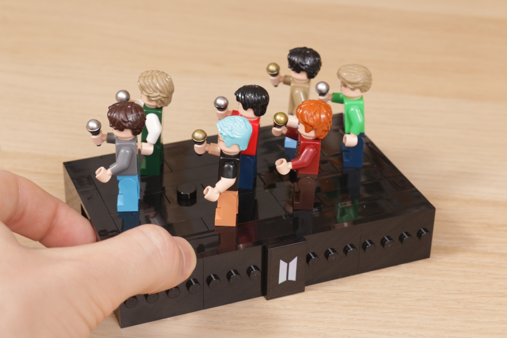LEGO Ideas 21339 BTS Dynamite Bangtan Boys Jin Suga j hope RM Jimin V Jung Kook review 18 1024x683