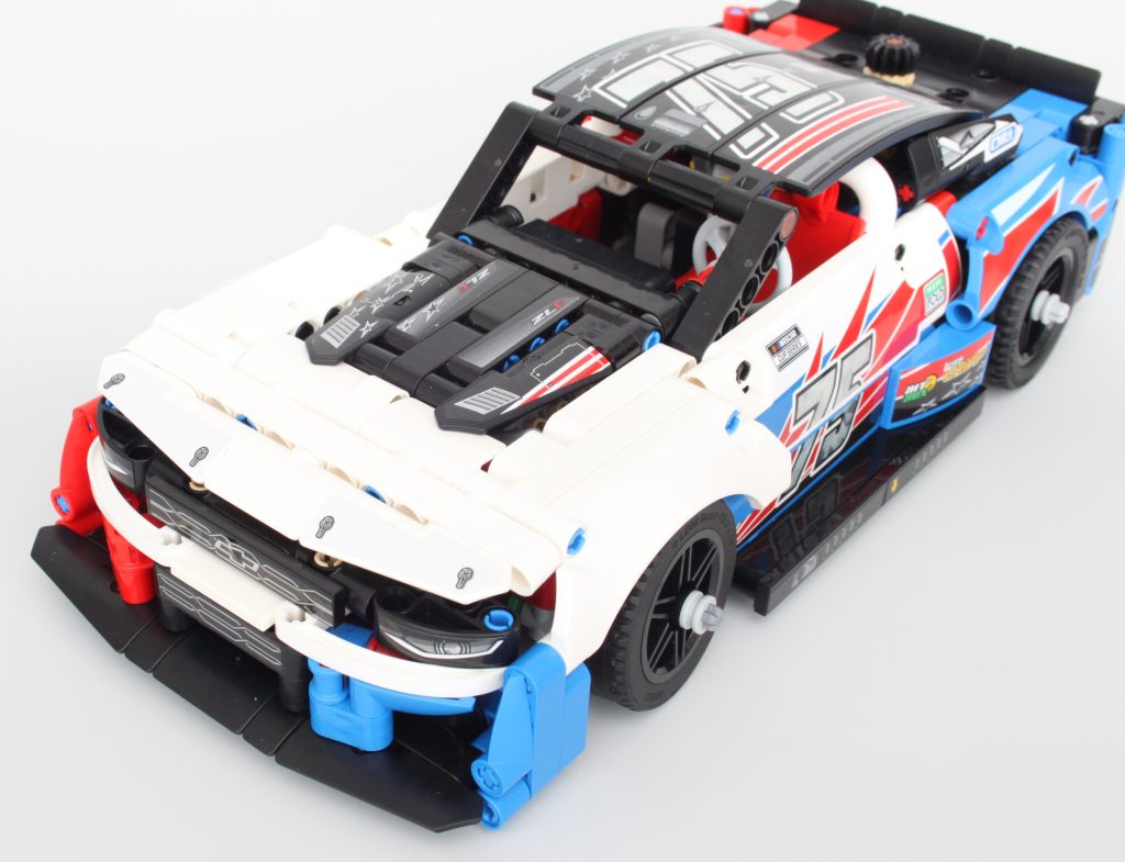 LEGO Technic 42153 NASCAR Next Gen Chevrolet Camaro ZL1 18 1024x785
