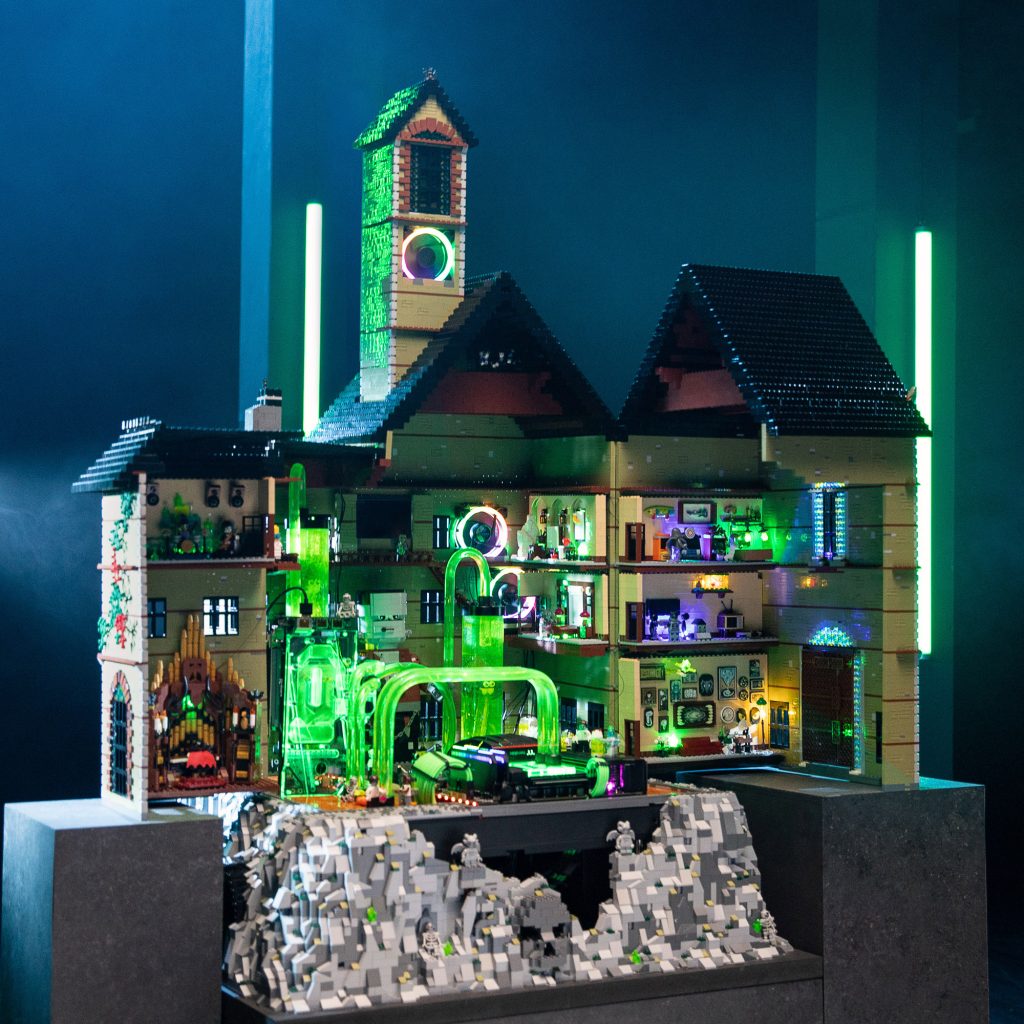 LEGO Haunted house gaming pc 1 1024x1024
