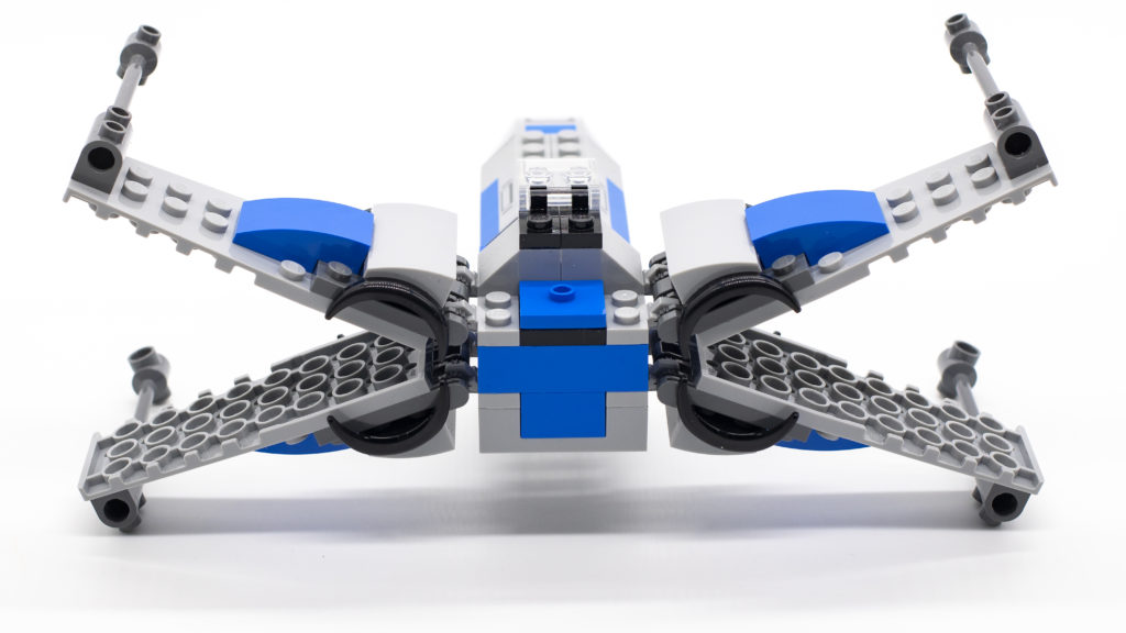 LEGO Star Wars 75297 Resistance X Wing 13