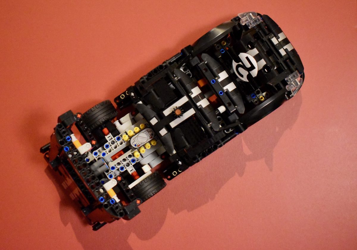 LEGO Technic 42223 1966 Ford GT40 MKII review 5 1200x840