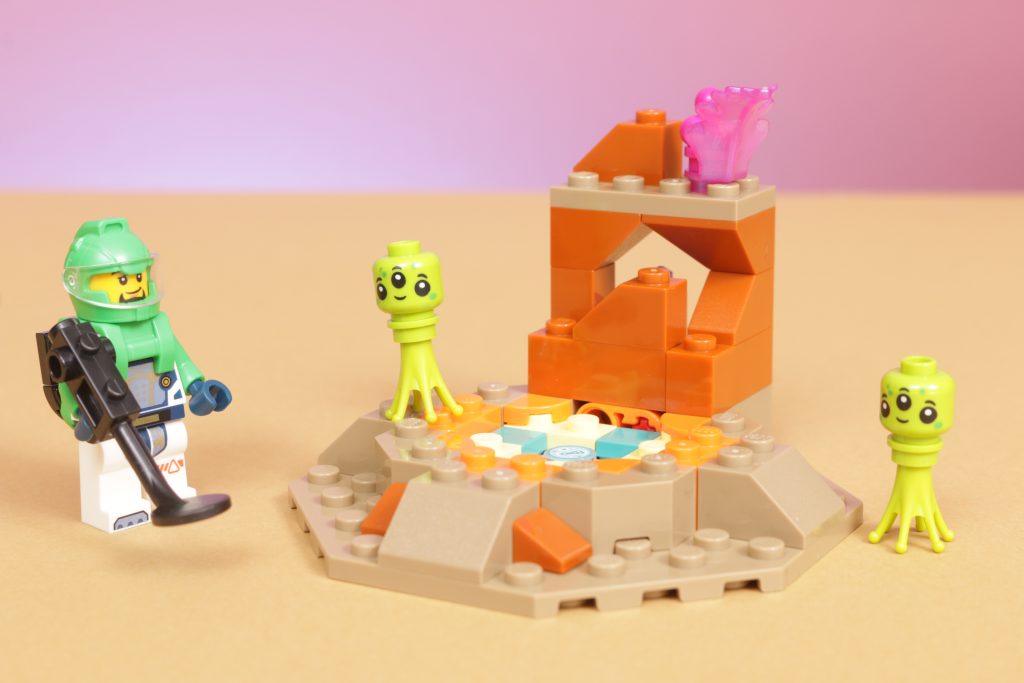 LEGO City 60434 Space Base and Rocket Launchpad review 2 1024x683