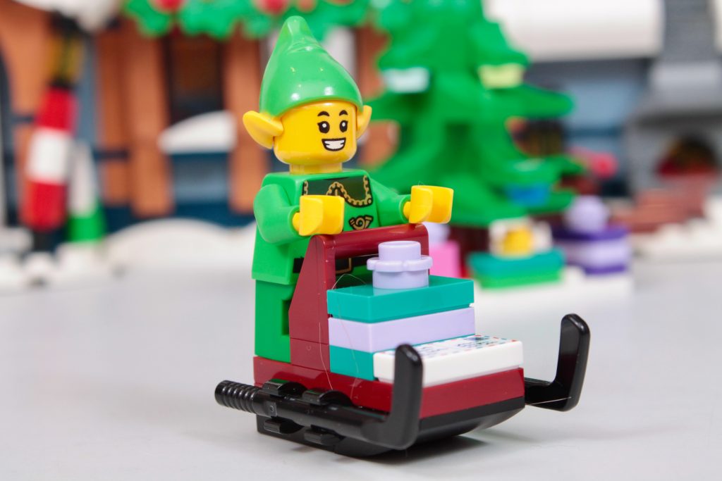 LEGO Winter Village 10339 Santas Post Office review 29 1024x683