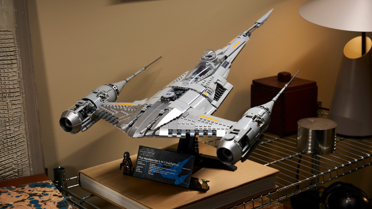 LEGO Star Wars UCS The Mandalorian’s N-1 Starfighter revealed