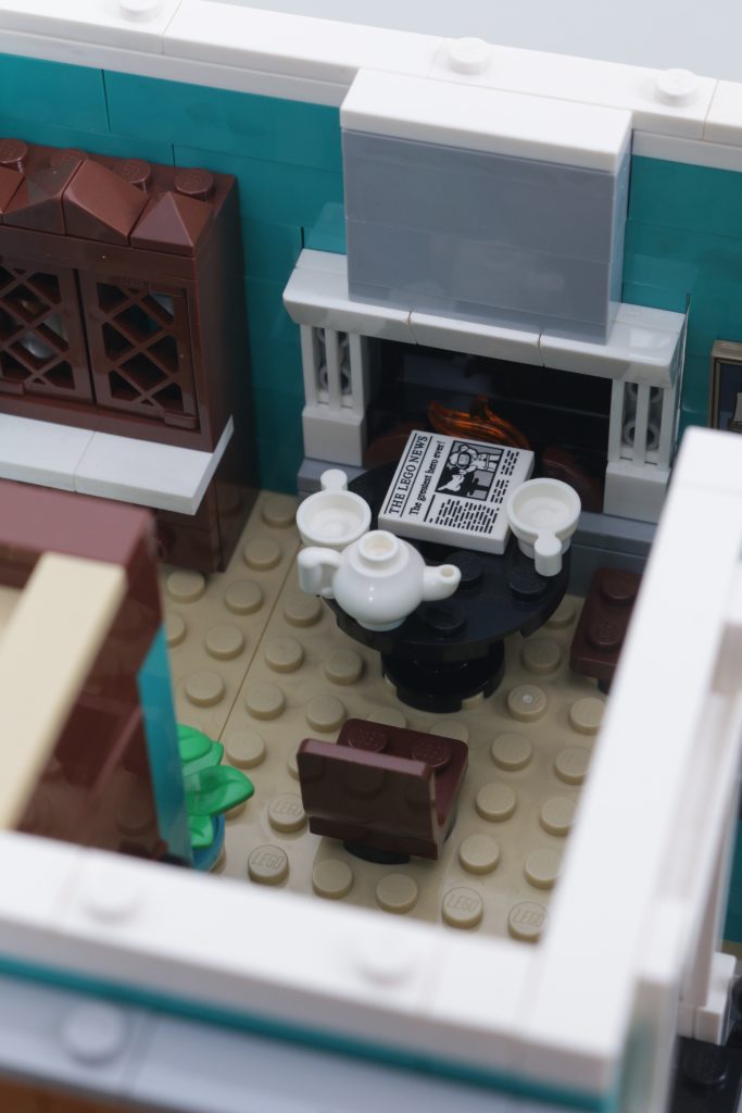 LEGO Icons 10350 Tudor Corner second review plus comparison with 10251 Brick Bank and 10270 Bookshop 36 683x1024