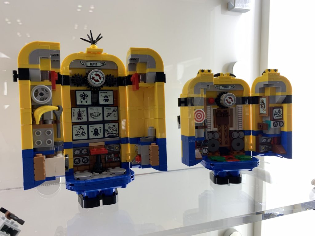 LEGO Minions 75551 Brick Built Minion sand their Lair 2 1024x768
