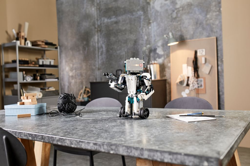LEGO Mindstorms 51515 Robot Inventor 18