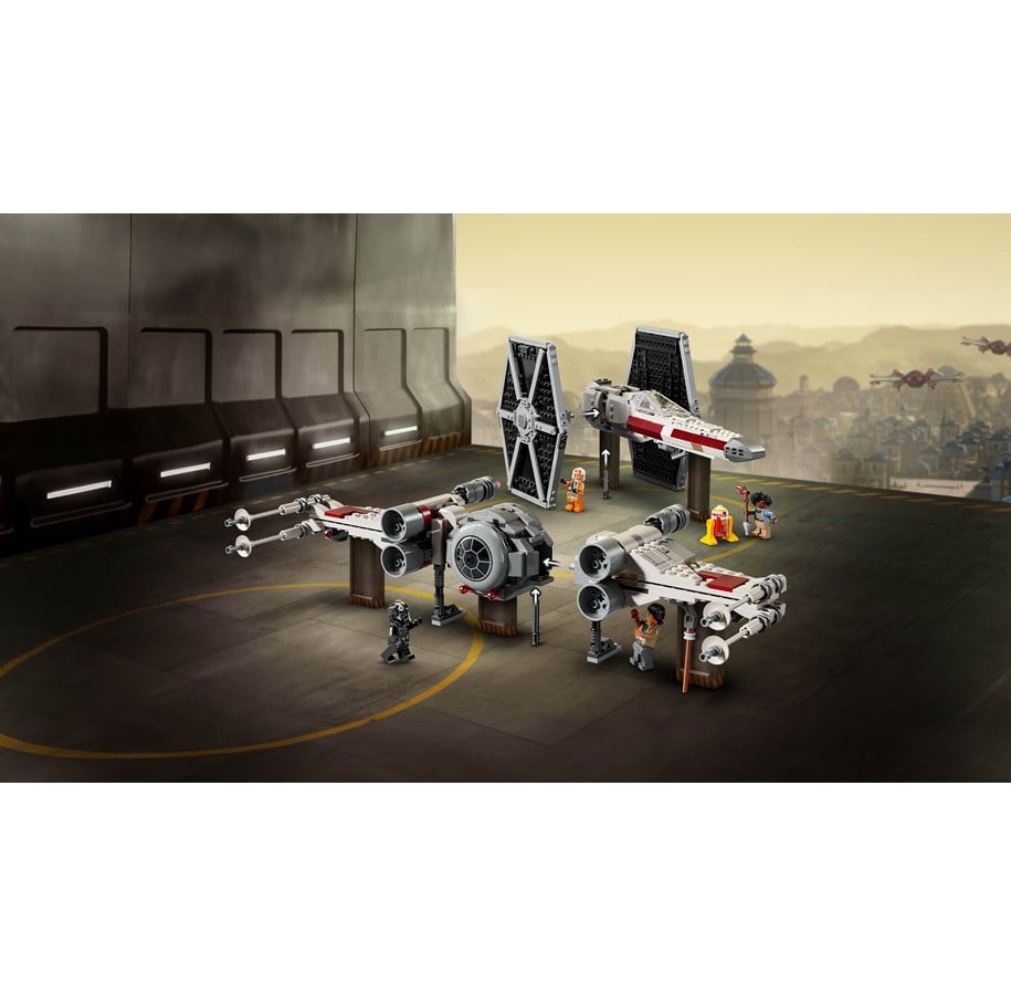 LEGO Star Wars 75393 TIE Fighter and X Wing Mash up 5