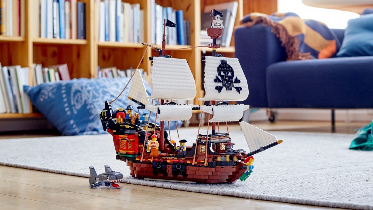 Shiver me timbers: Plunder a great deal on 31109 Pirate Ship at Zavvi