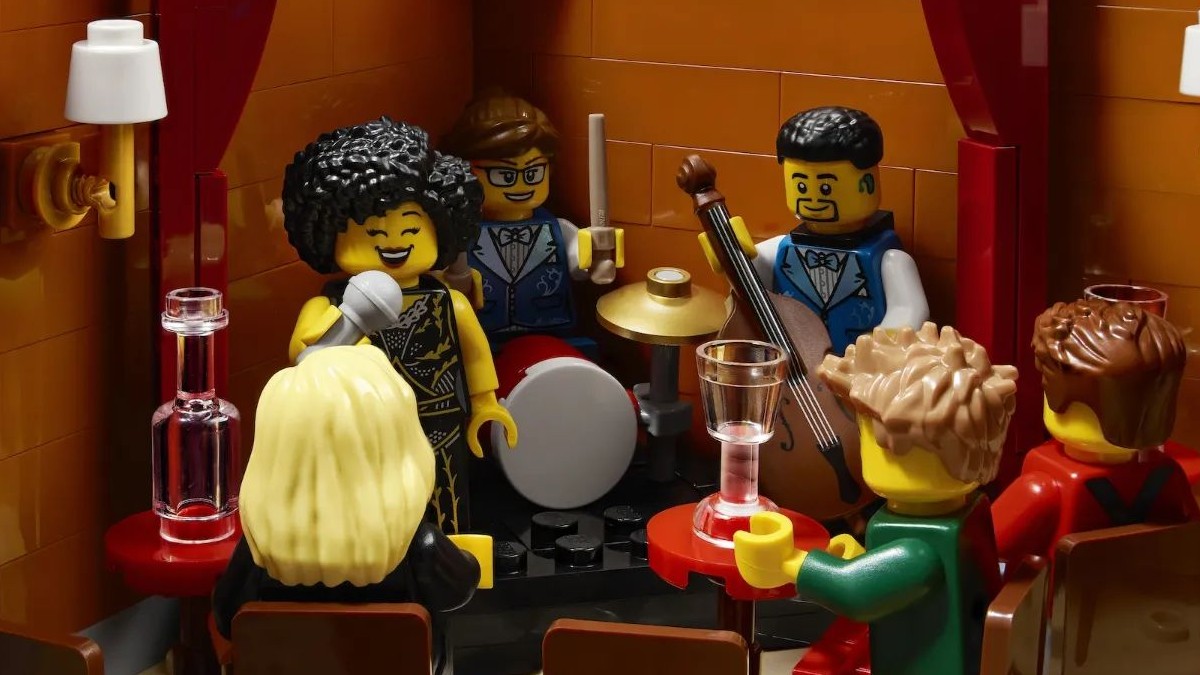 New brick in LEGO Icons 10312 Jazz Club was originally planned for VIDIYO