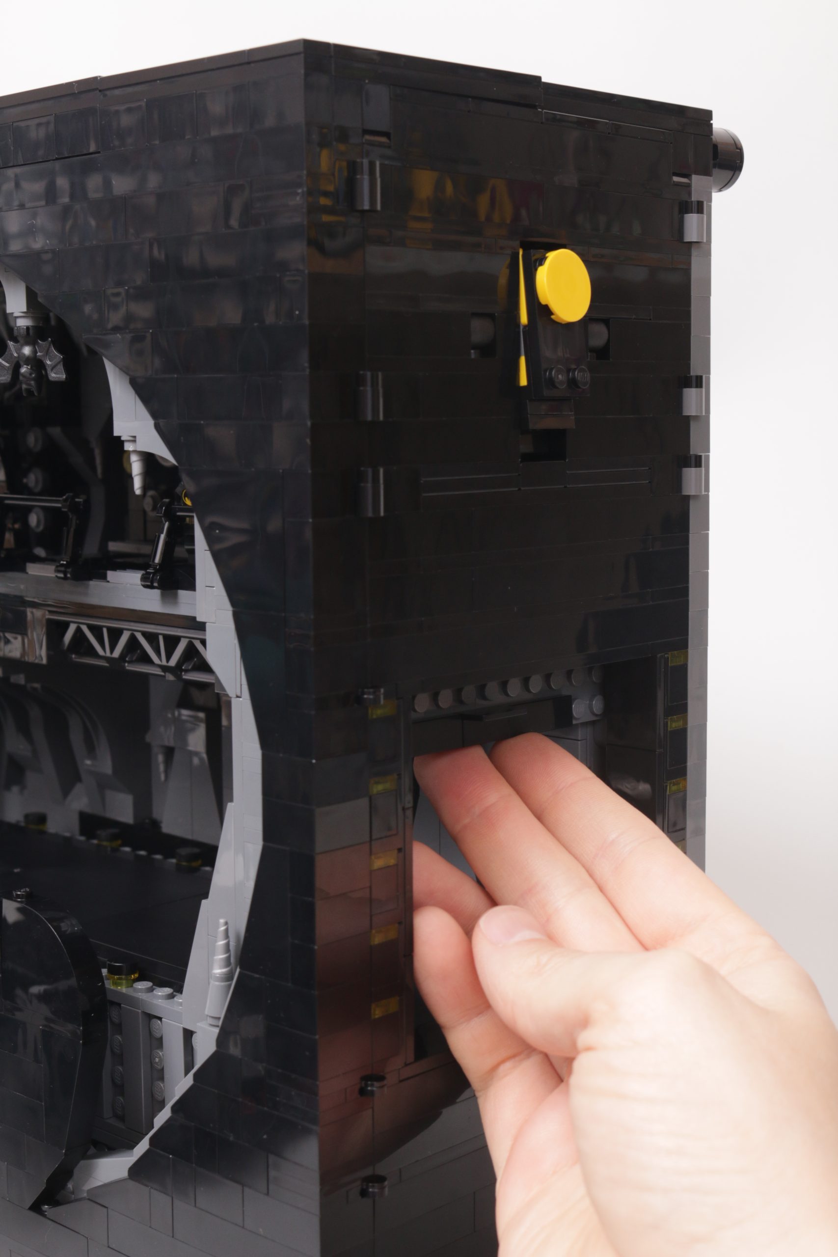 LEGO Batman 76252 Batcave – Shadow Box review 21 scaled