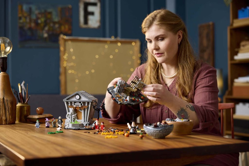 LEGO Ideas 21351 The Nightmare Before Christmas 13 1024x683
