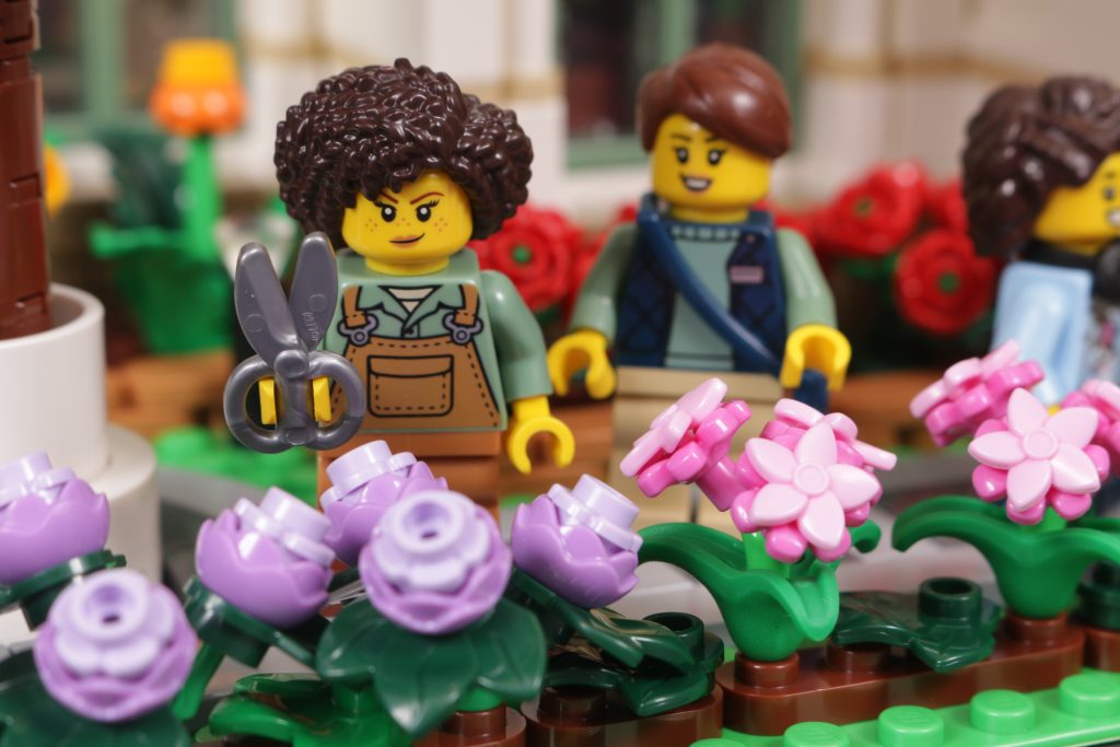 LEGO Ideas 21353 Botanical Garden review 8 1024x683