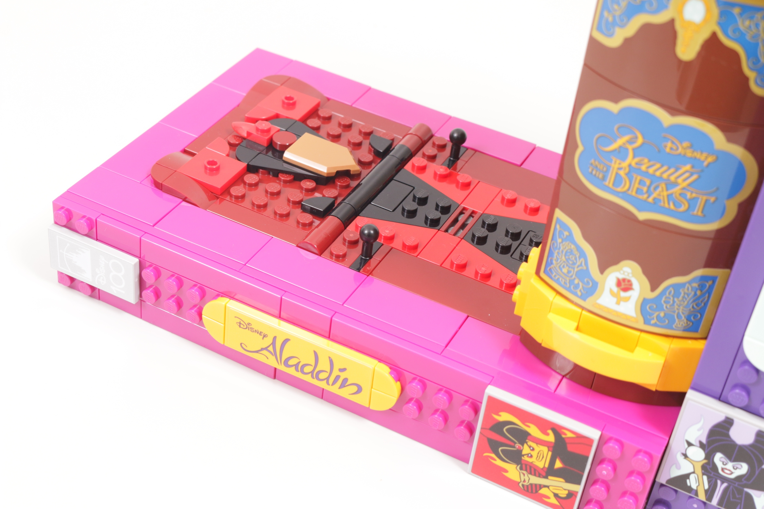LEGO Disney 100 43227 Villain Icons review 21 scaled