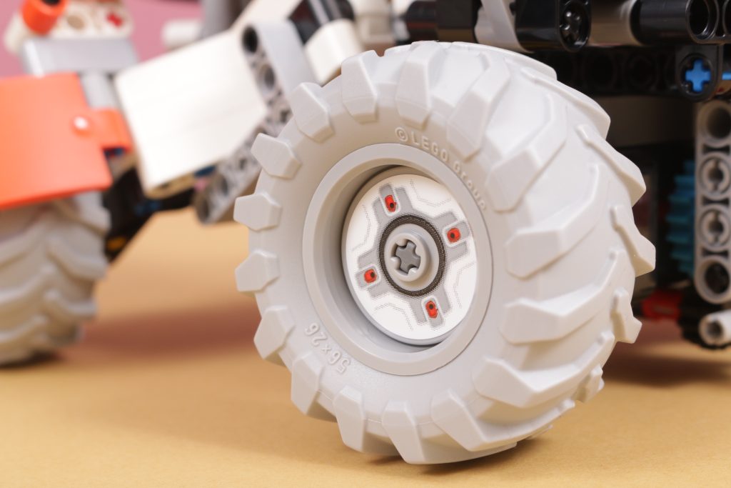 LEGO Technic 42178 Surface Space Loader review 25 1024x683