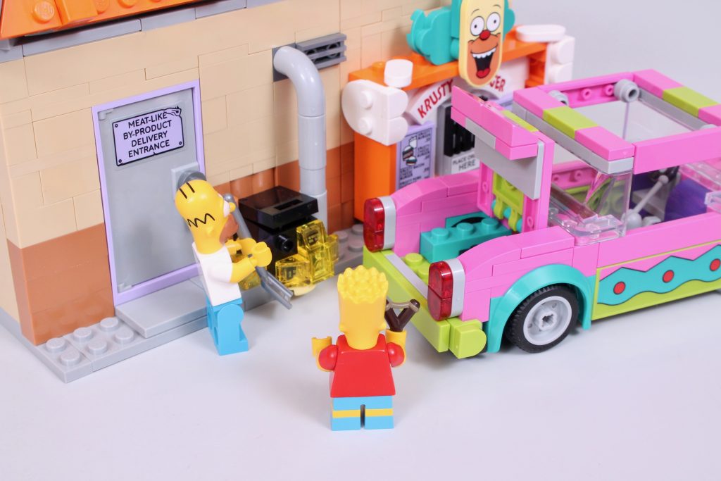 LEGO Icons 10352 The Simpsons Krusty Burger review 27 1024x683
