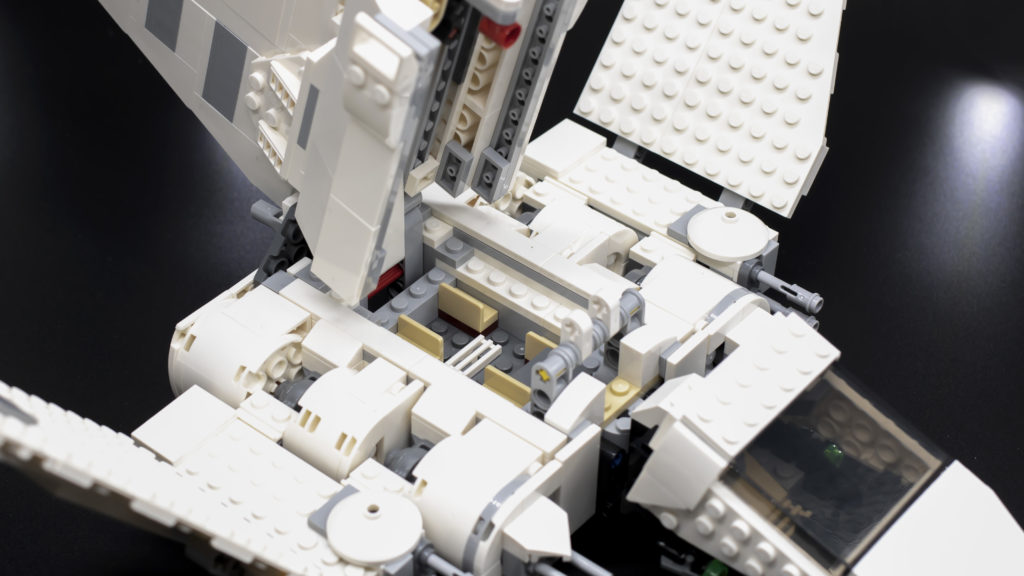 LEGO Star Wars 75302 Imperial Shuttle 19