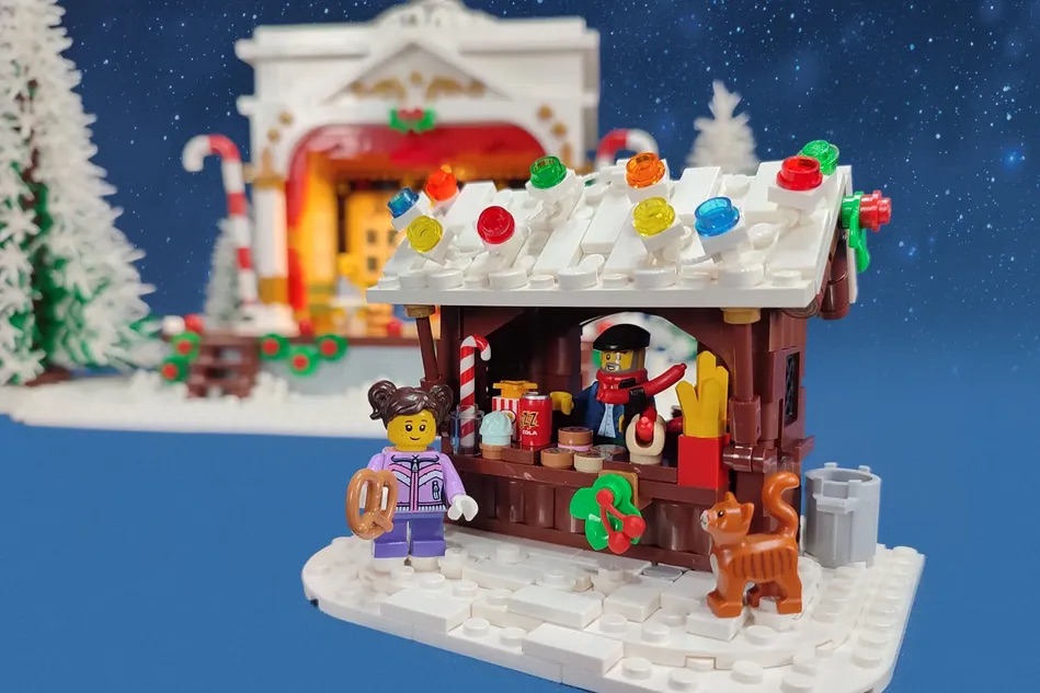 LEGO Ideas Christmas Theater 7