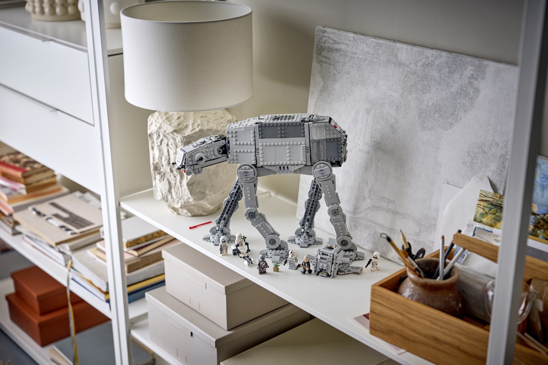 LEGO Star Wars 75454 Imperial Remnant AT-AT with INT-4-18